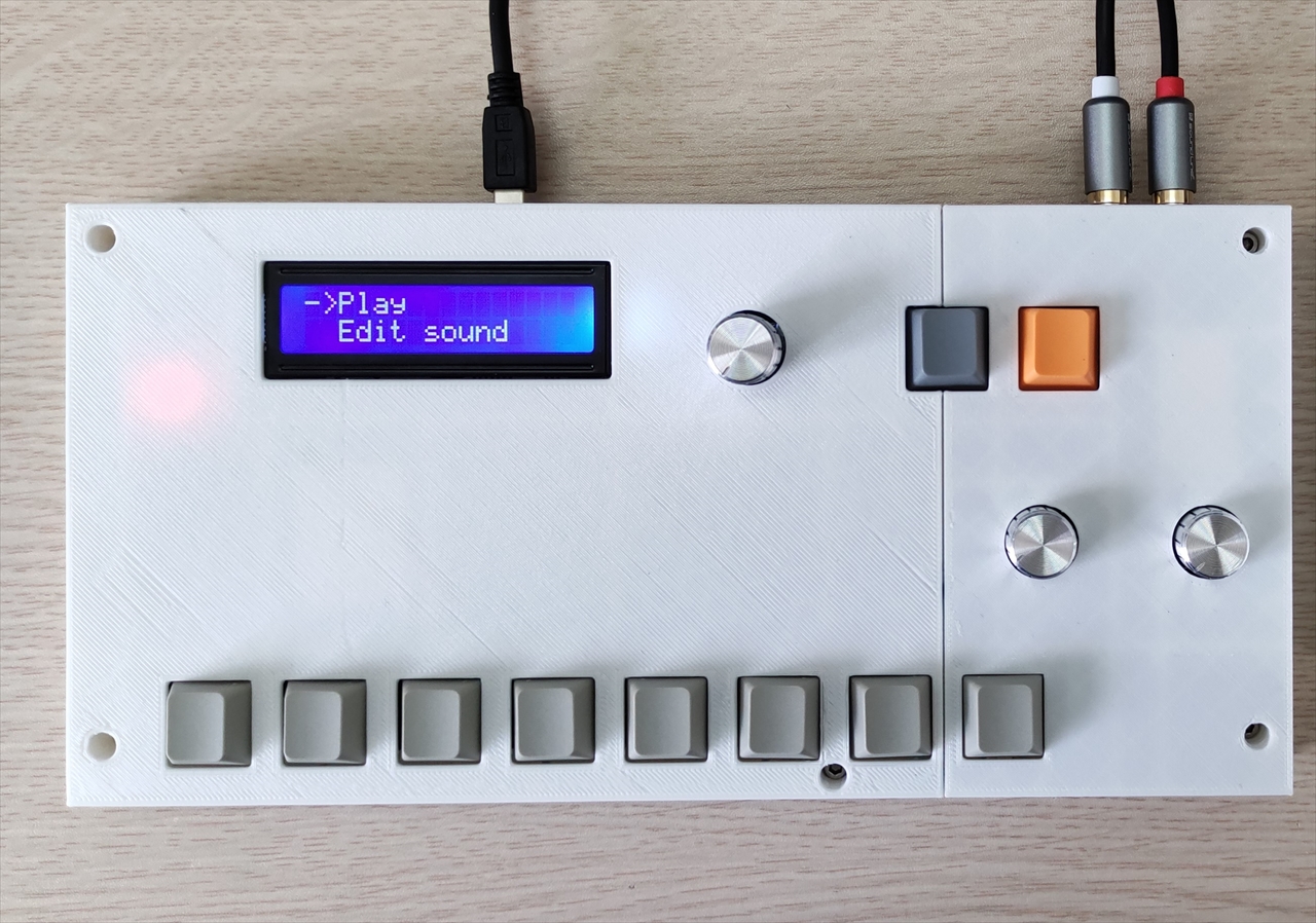 photo of prototype ver.1, the simple Lo-fi sampler
