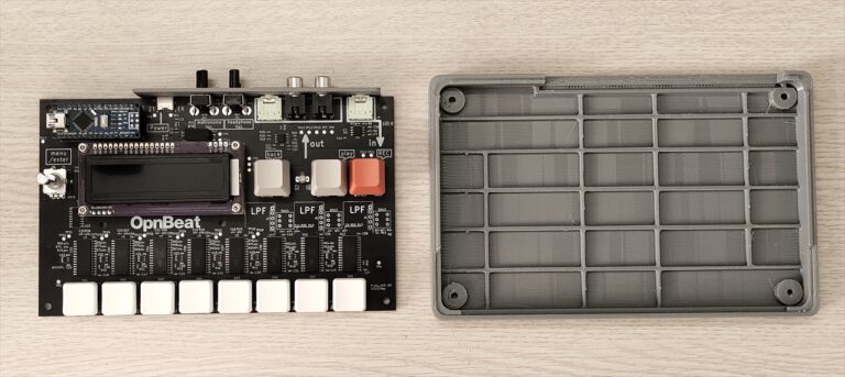 photo of SnapBeat PCB and bottom case