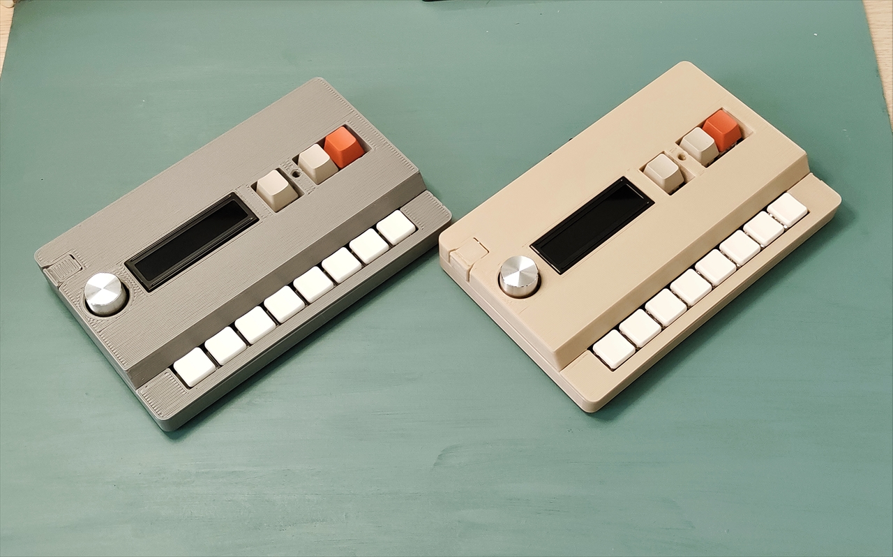 photo of SnapBeat, gray and bone white color variations, the simple Lo-fi sampler