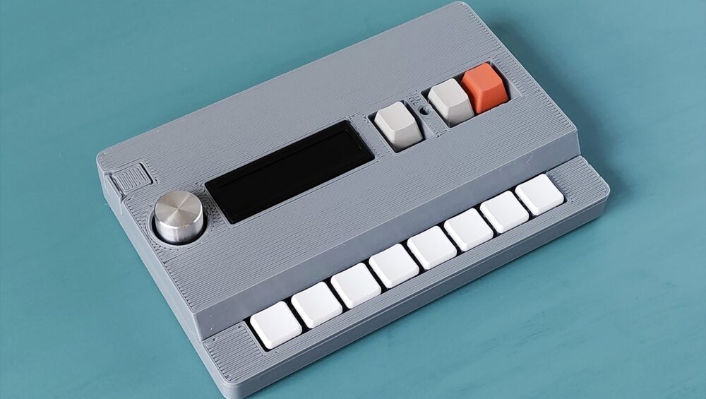Snapbeat (gray), the simple Lo-fi sampler